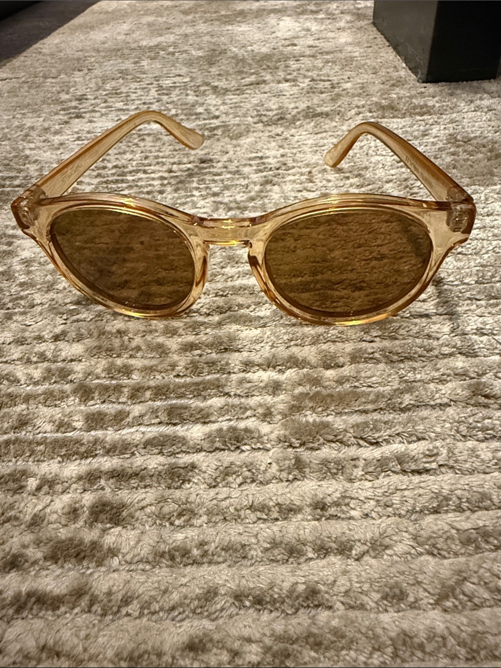 Women’s Le Specs Transparent Amber Round Sunglasses